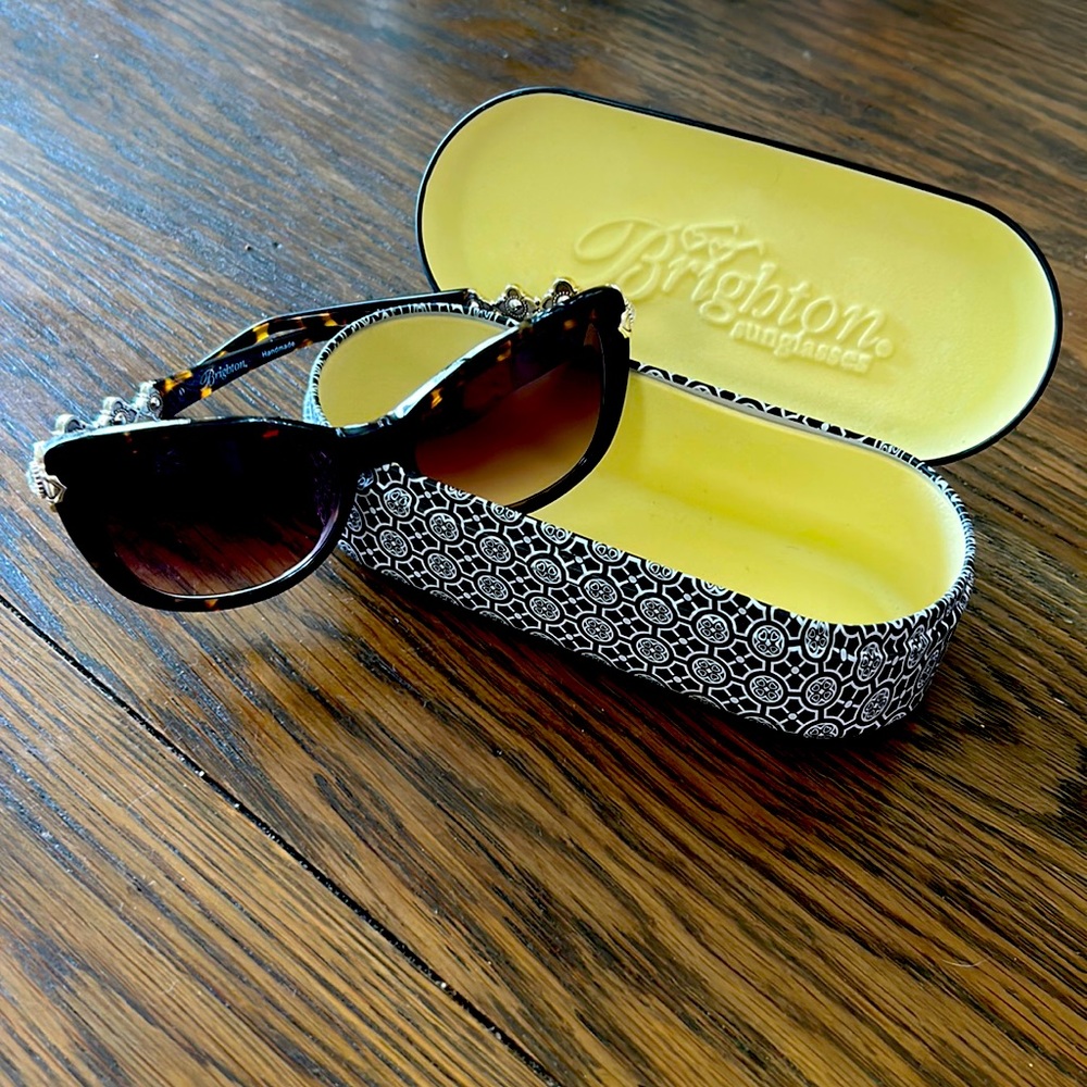 Brighton Sun Glasses with case
